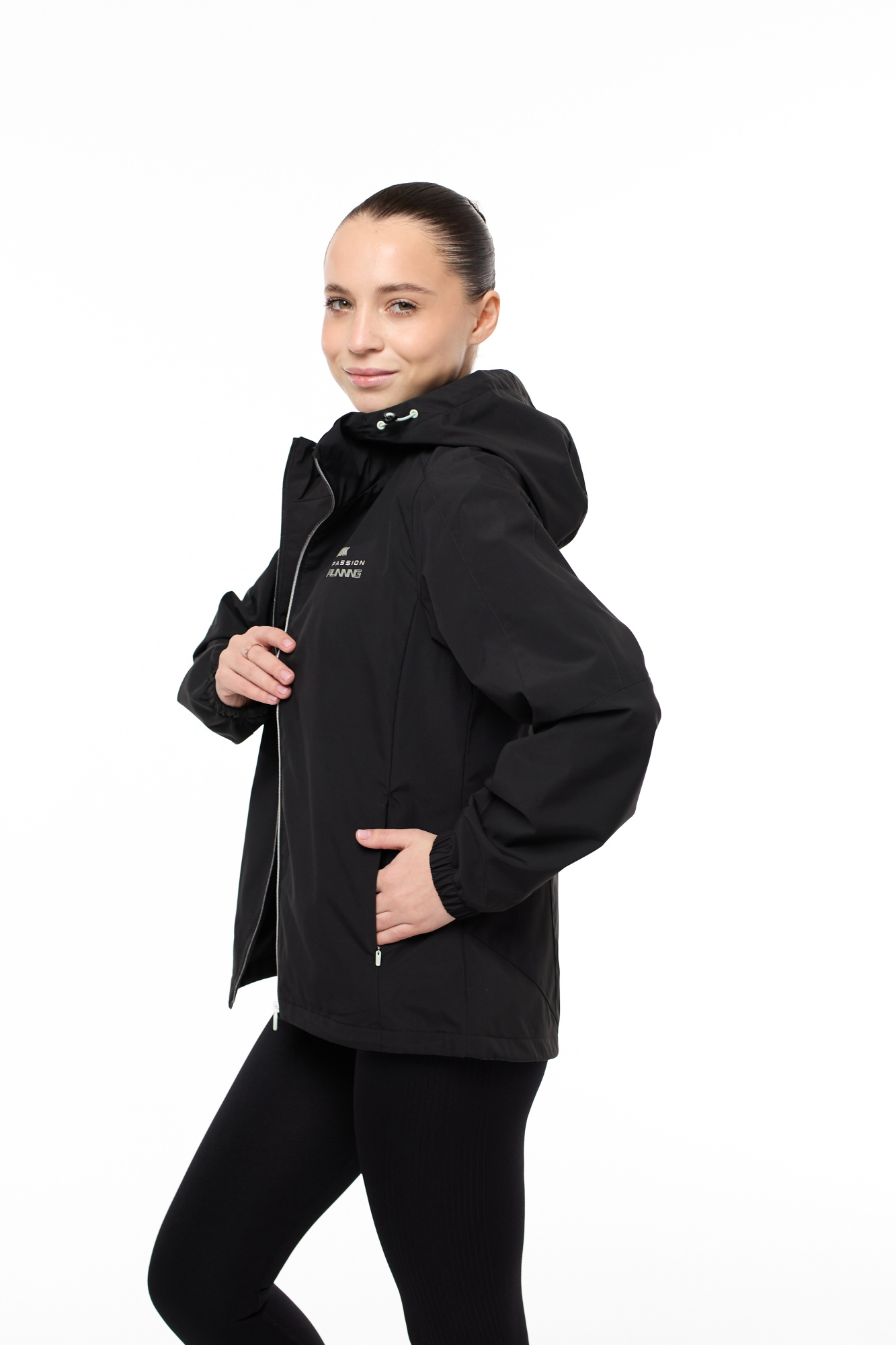 FW2241008_chernyy_02.jpg